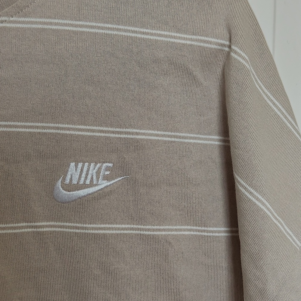 Classic Long Sleeve Nike Tee